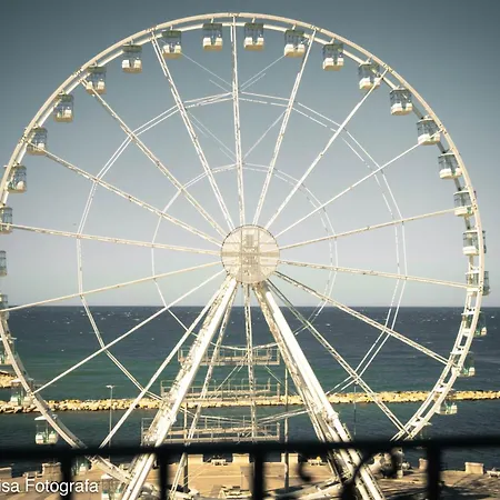 8 Archi Sul Mare Exclusive Ferris Wheel View Bari