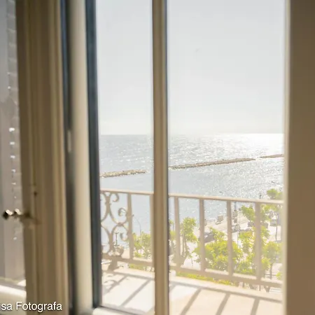 8 Archi Sul Mare Exclusive Ferris Wheel View